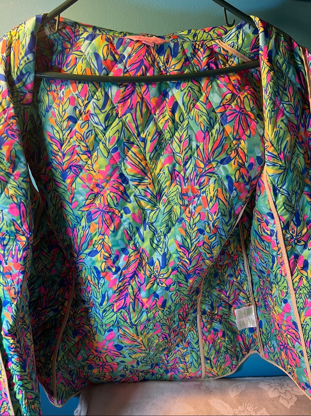 Lilly Pulitzer Gold Getaway Puffer Vest XL - Picture 8 of 9